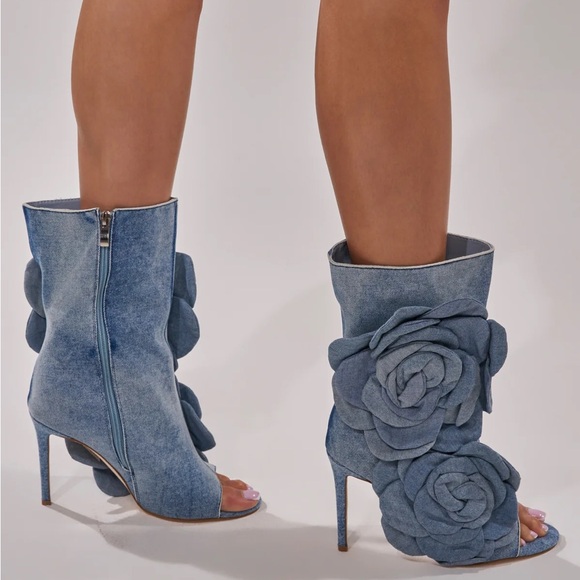 Azalea Wang Blue Floral Women's Shoes - Picture 8 of 10